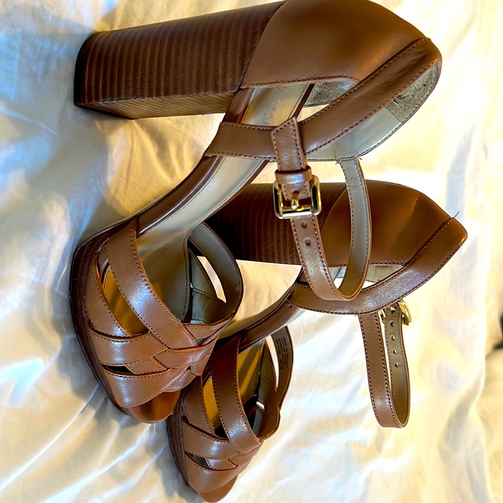 Michael Kors thick Wood Platform! Great condition camel leather Sz 8.